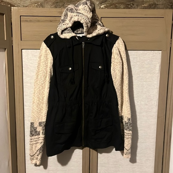 Maurices Utility Sweater Jacket Size Large - Picture 1 of 7